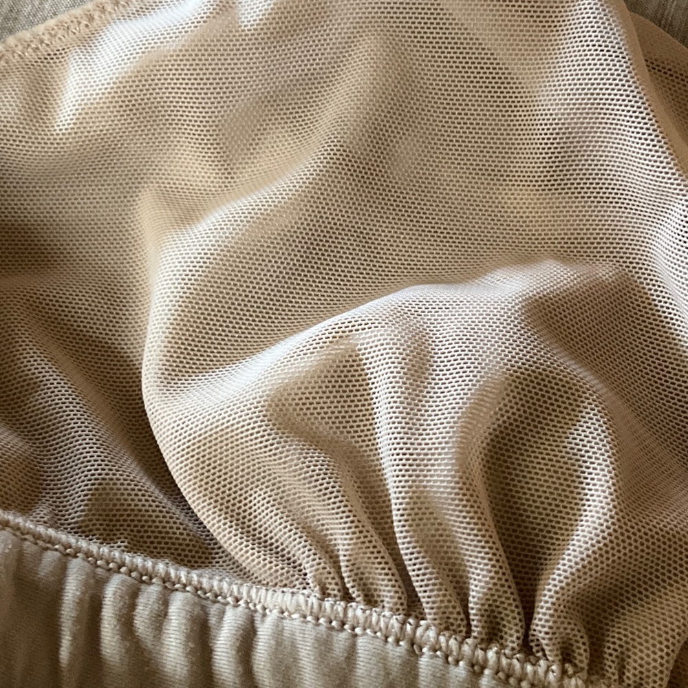 SKIMS Fits Everybody Crossover Bralette Sienna Nude size M Everyday seamless bra - Picture 4 of 5